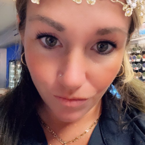 Nicole  D.