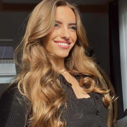 maya l. profile photo