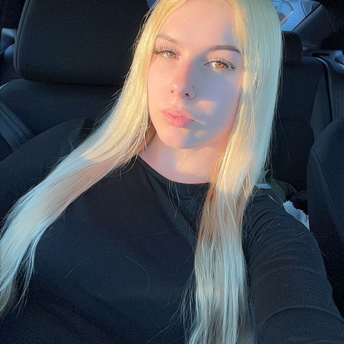 lilly  v. profile photo