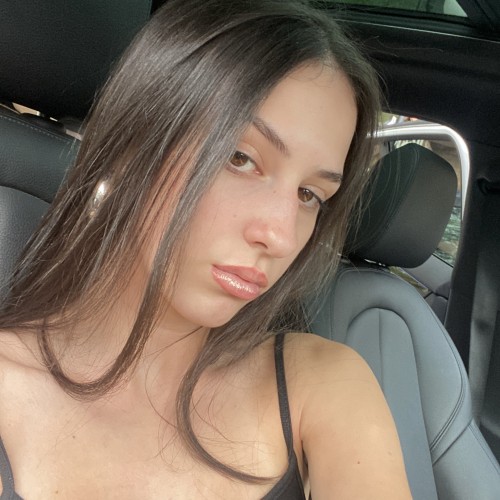 Lizi D.