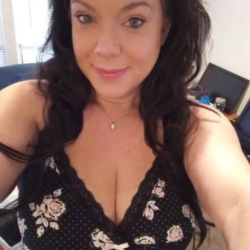 Angela J. profile photo