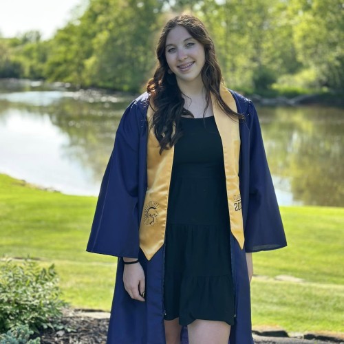 Clara L. profile photo