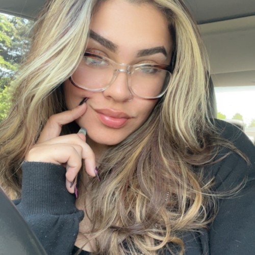 Jazlyn P.