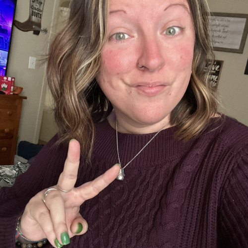 Holly E. profile photo
