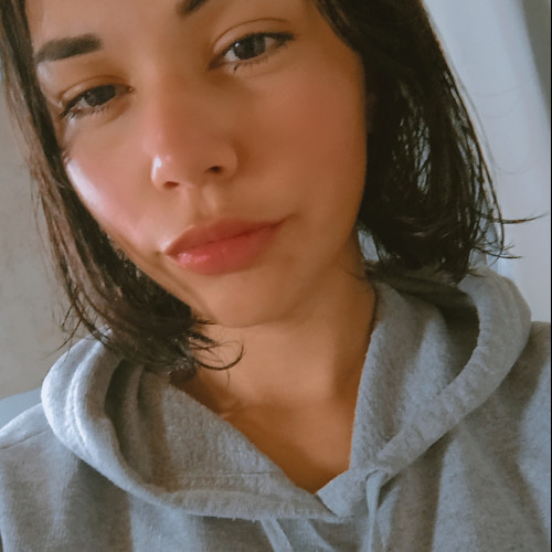 Luana C. profile photo