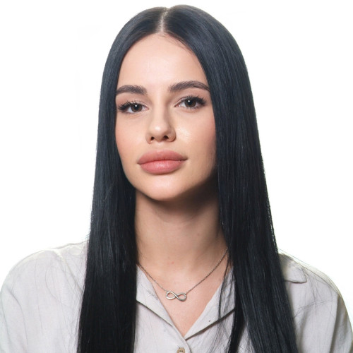 Lea Š.