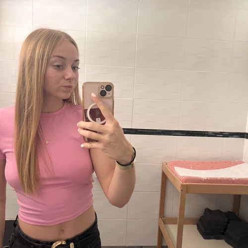 Lucie D. profile photo