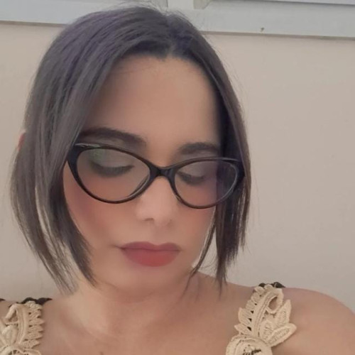 Yve q. profile photo