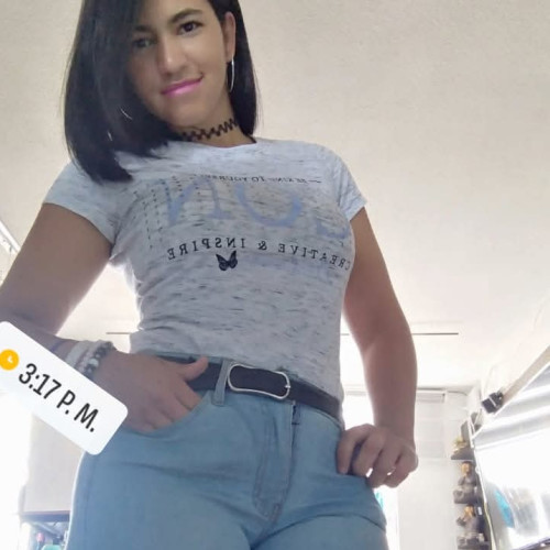 yndhira H. profile photo