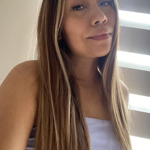 Abril R. profile photo