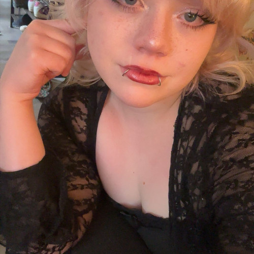 Mae M. profile photo