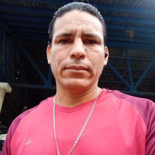 Leandro V.