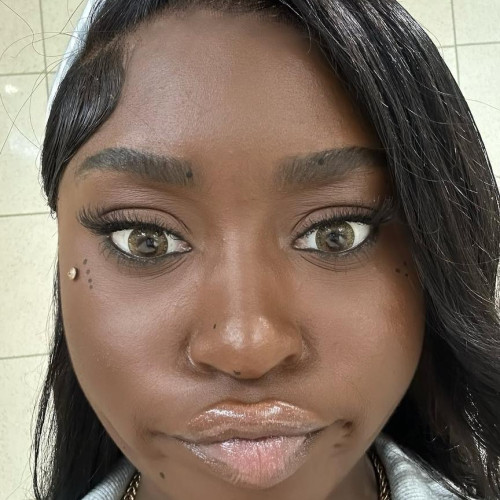 Bee C. profile photo