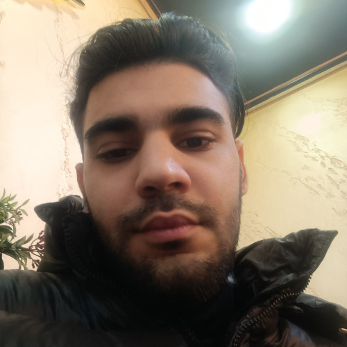 Ali B.