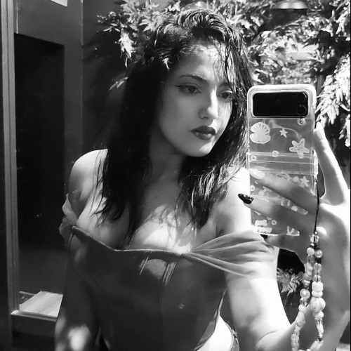 Mouna F. profile photo