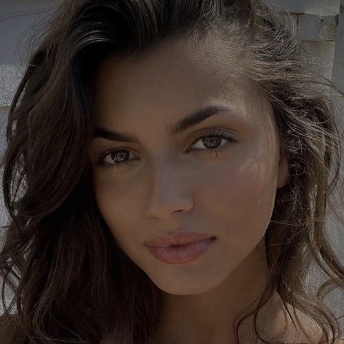 Iris P.