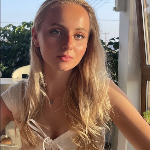 Pauline T. profile photo