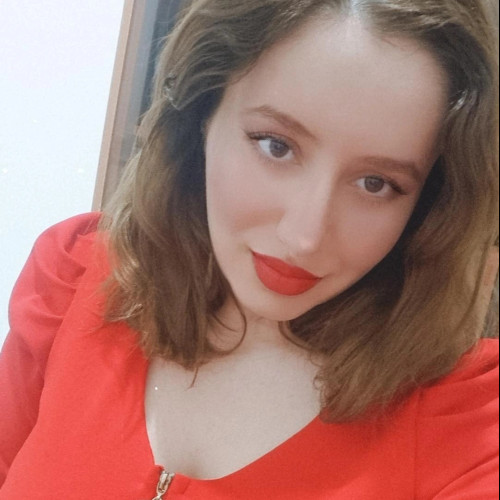 kim e. profile photo