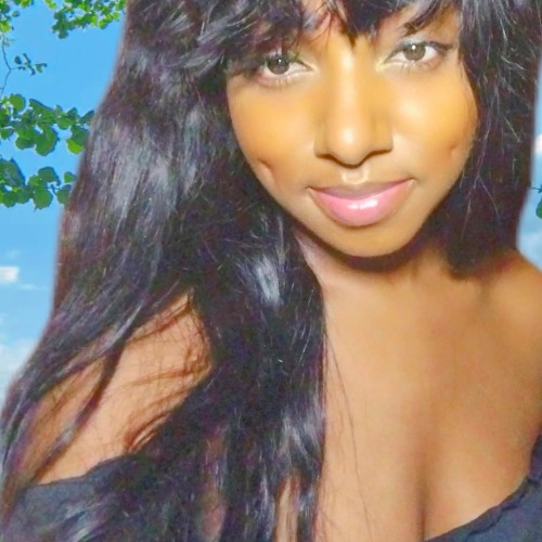 vhania G.