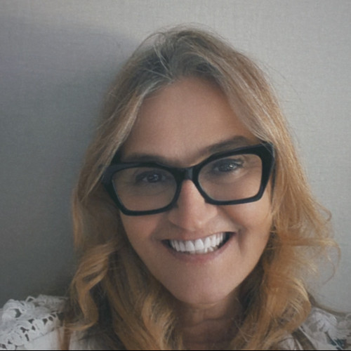 Chelle W. profile photo