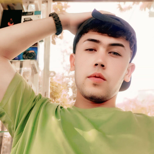 Nawid T. profile photo
