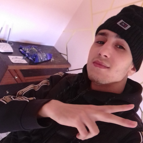 Amine  E. profile photo