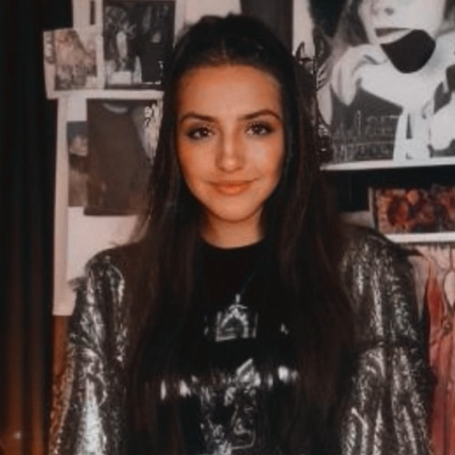 Andreea  L.