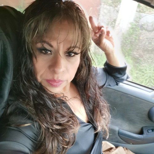 Mia  V. profile photo