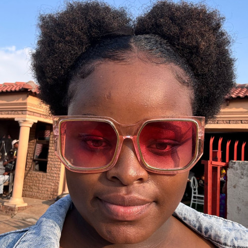thando z.