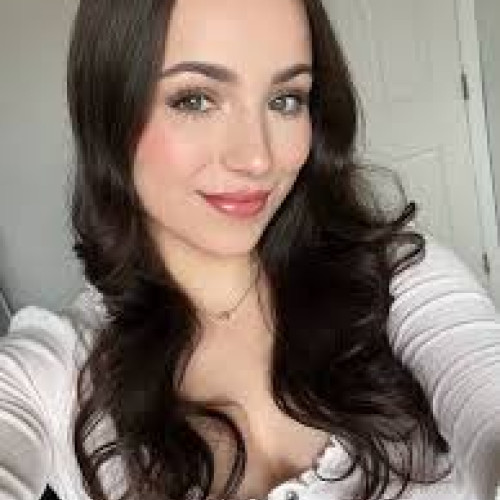 Nathalie J. profile photo