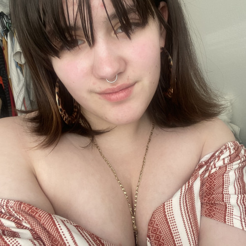 Ezruh H. profile photo