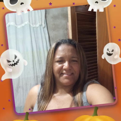 Luz R. profile photo