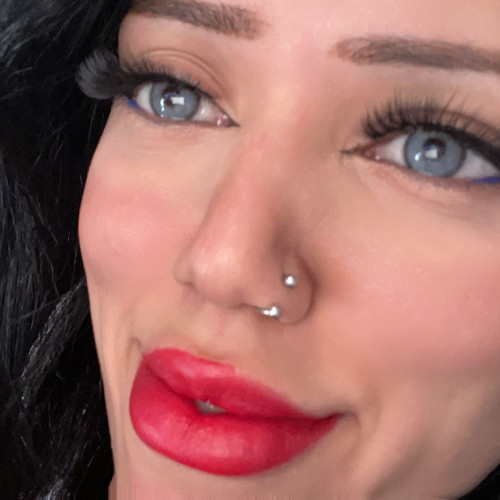 Dounia E. profile photo