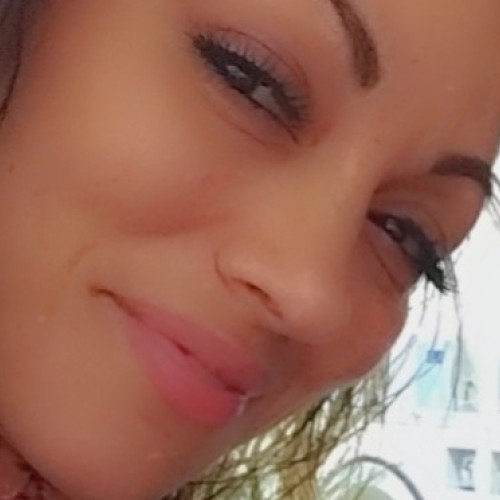 Deja Y. profile photo