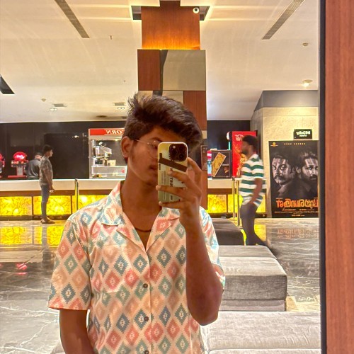 Poowin  R. profile photo