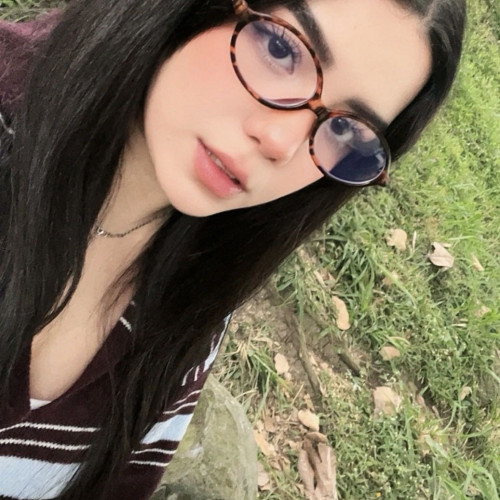 Laura m. profile photo