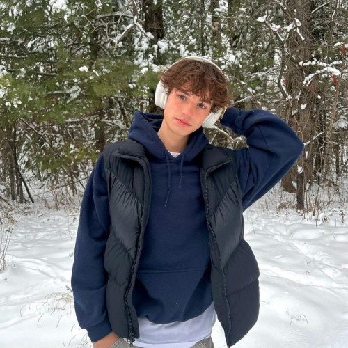 Mak M. profile photo