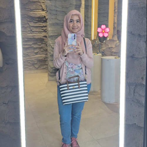 Asmia I. profile photo