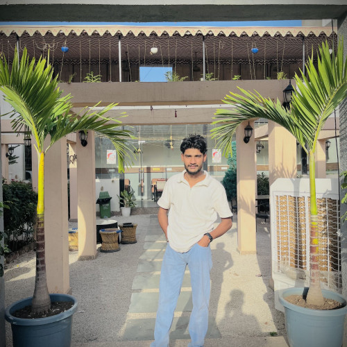 dhruv c. profile photo