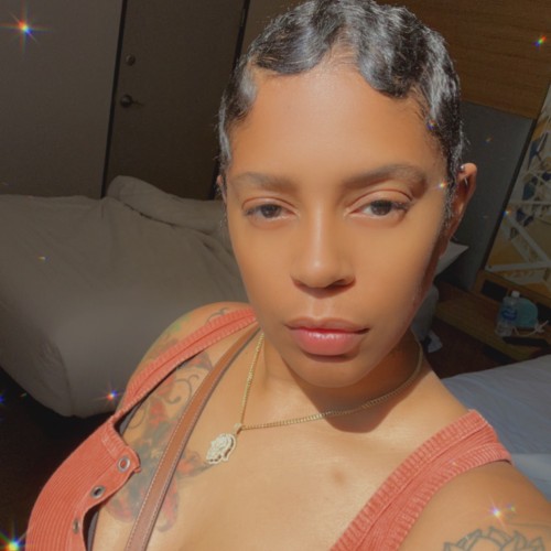 Niasia C.