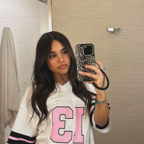 Emily J. profile photo