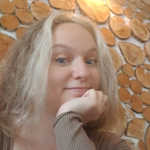Axy V. profile photo