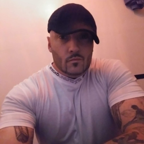 Robert  L. profile photo