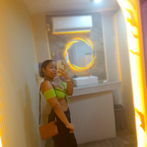 Chelsy b. profile photo
