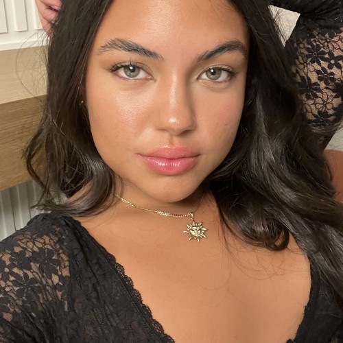 Victoria C.