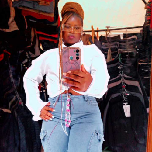 Rozah w. profile photo