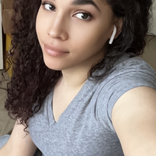 Ellie  D.