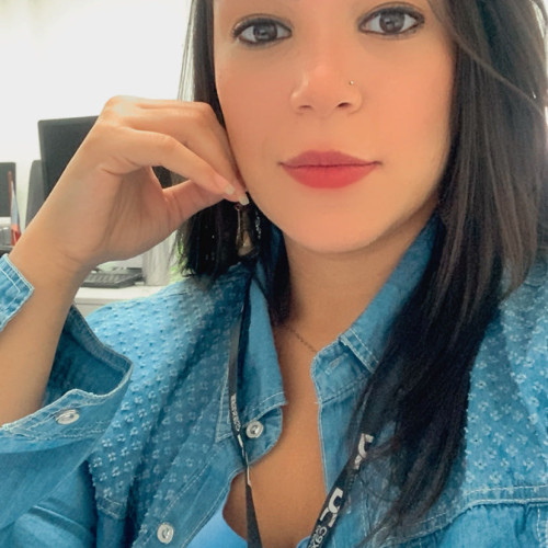 Bella L.