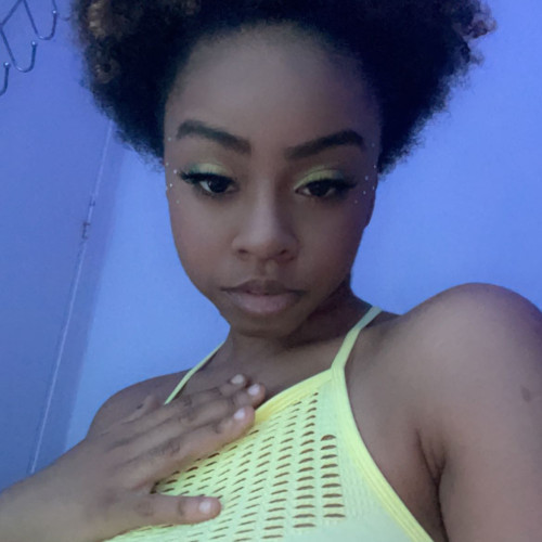 Thalia J. profile photo