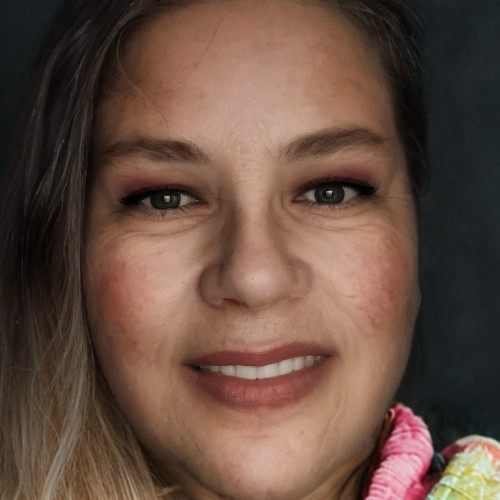 Victoria  H.